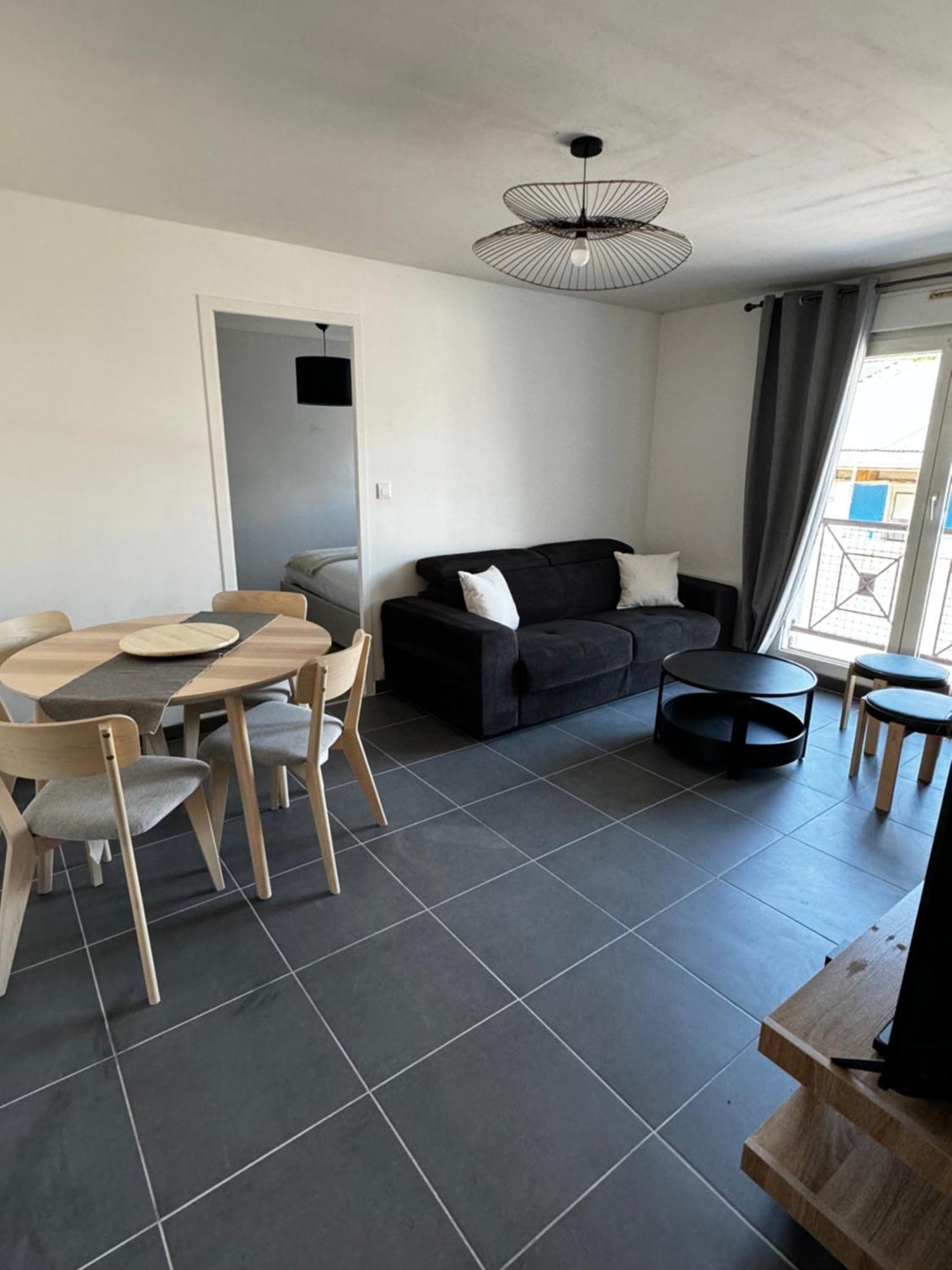 Au Coeur De Port Apartment Bagian luar foto